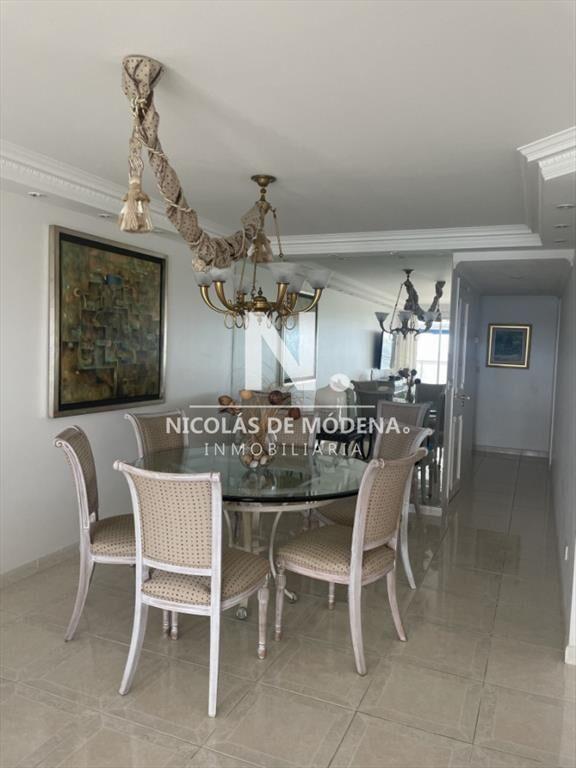 Departamento en venta en Beverly Tower, 3 suites + dep. Esp