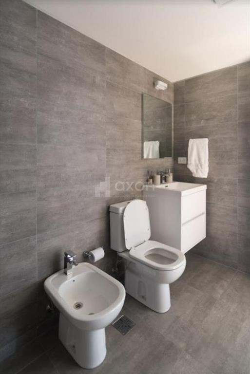 VENTA APARTAMENTO 2 DORMITORIOS CENTRO DE MONTEVIDEO CON RE