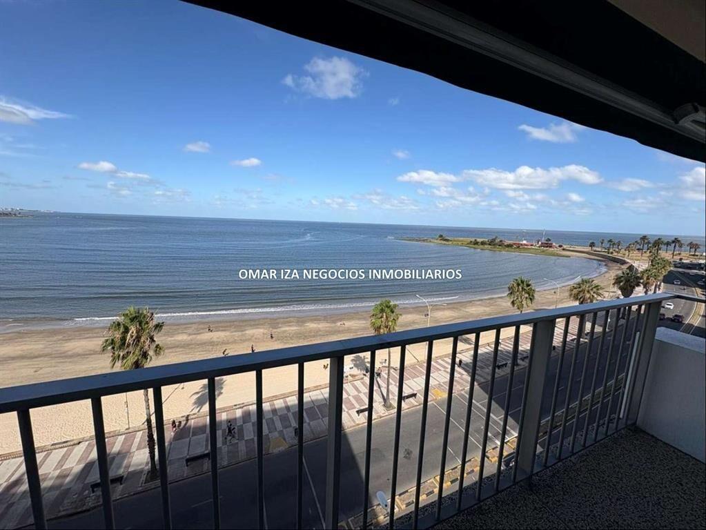 VENTA APARTAMENTO RAMBLA POCITOS ESQUINERO DOS GARAJES IMPE