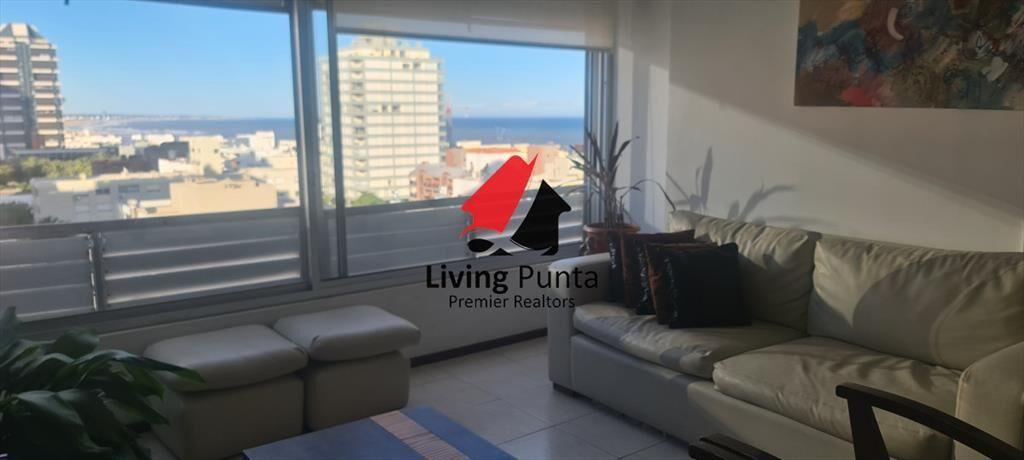 Amplia planta con vista al mar en venta en punta
