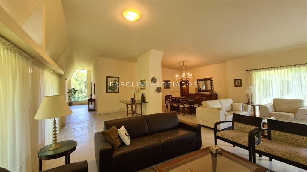 Muy linda casa en venta en zona residencial Marly, Punta de
