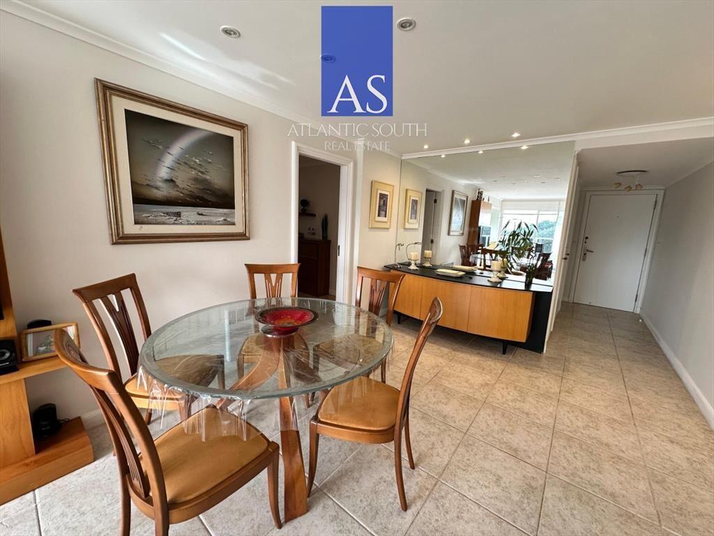 Apartamento de 2 dormitorios y medio en Playa ,