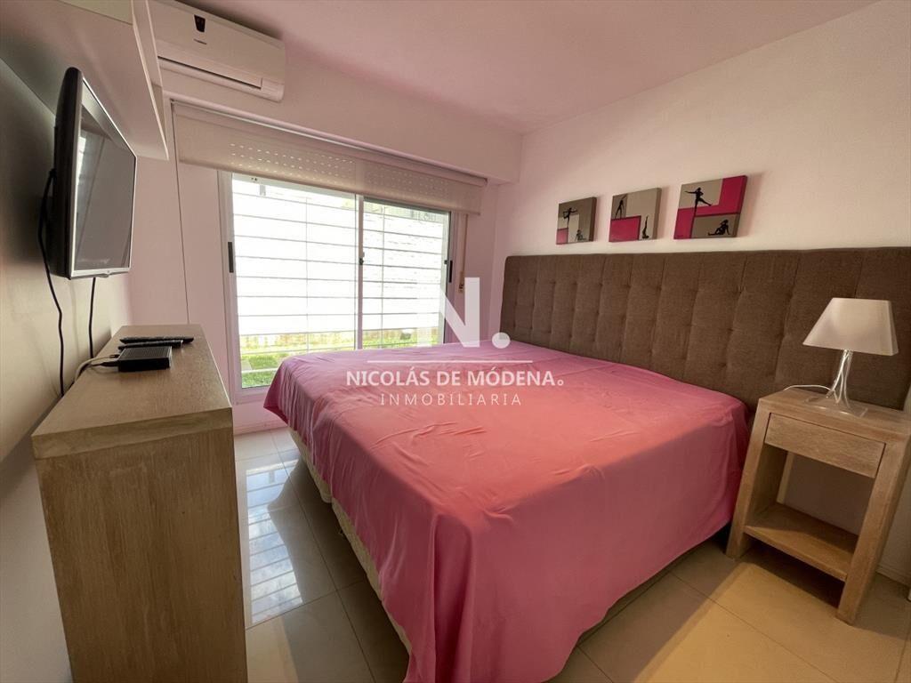 En venta apartamento en Peninsula de 3