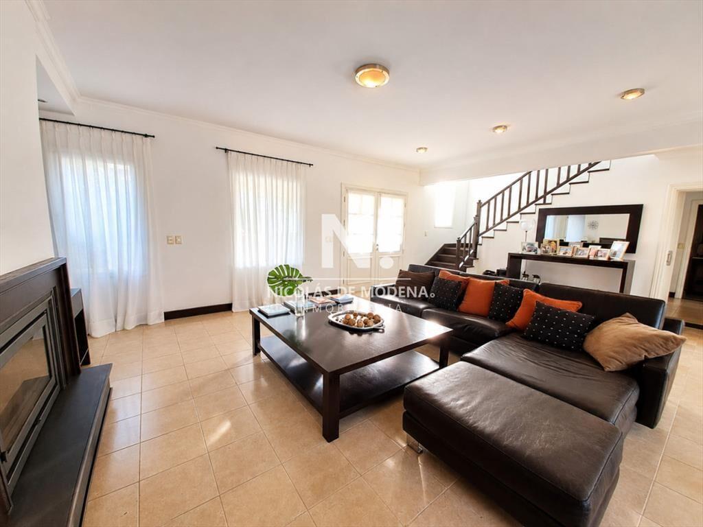 Boulevard Park: Casa de 4 Dormitorios con Piscina