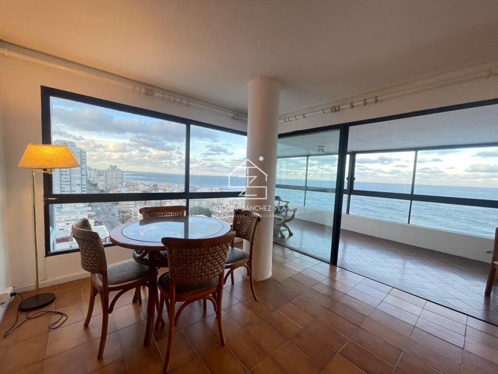 Apartamento en torre de categoría