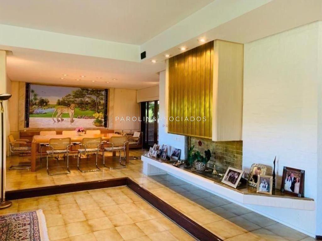 Casa en venta de 5 dormitorios en Country, Punta