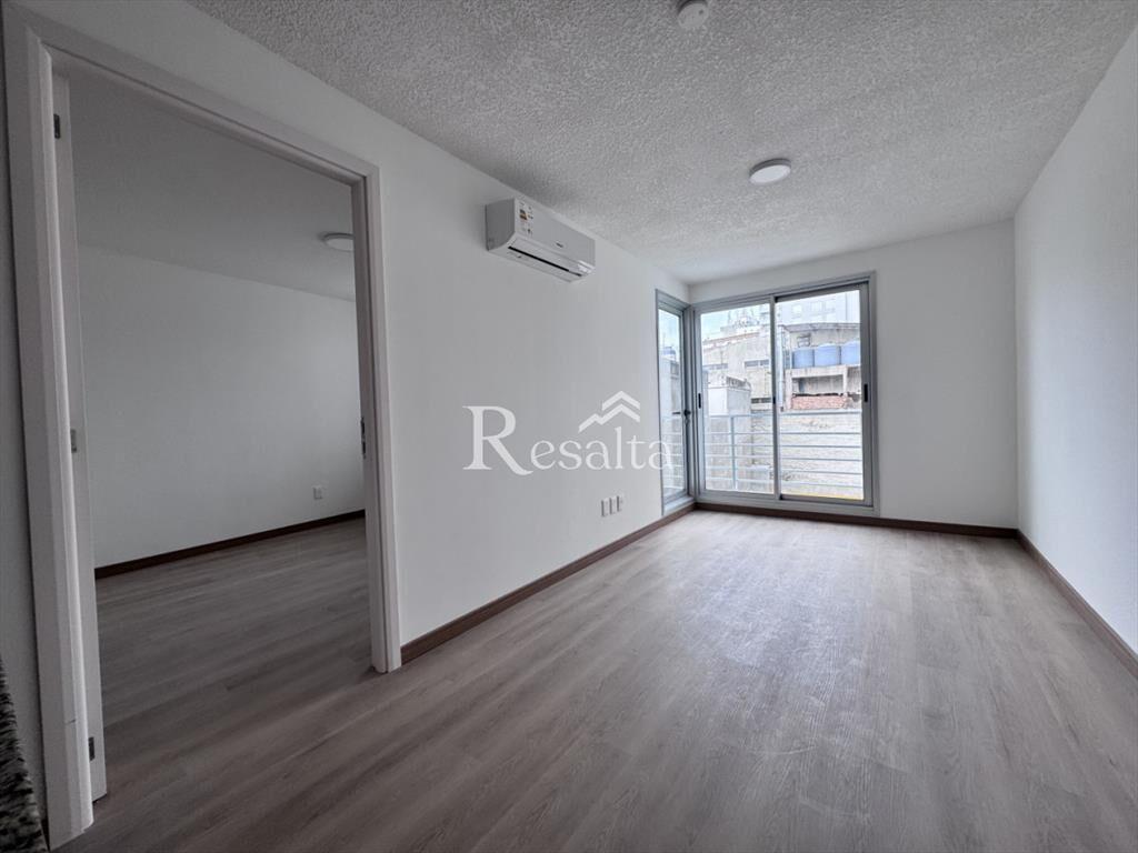 ALQUILER UN DORMITORIO EN TRES CRUCES