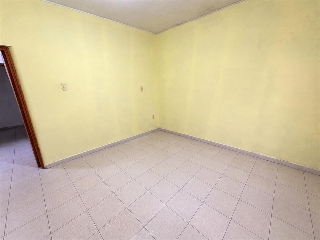 Venta de Casa en PH con 3 D + 1 Apto de un 1D en Perez Caste
