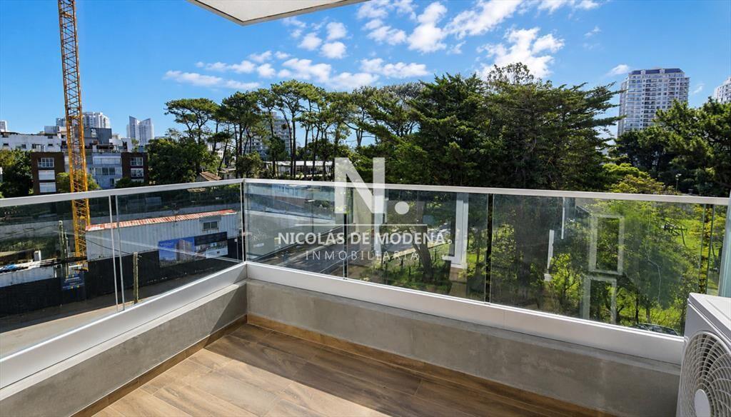 Apartamento de 1 dormitorio en venta, con vista a