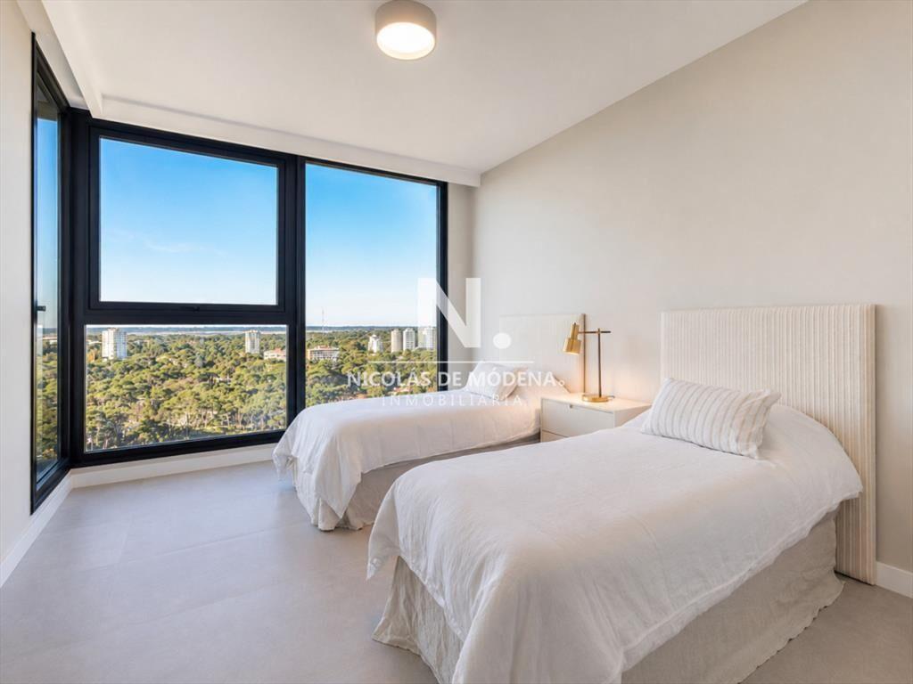 Exclusivo Apartamento Dúplex de 4 dormitorios en