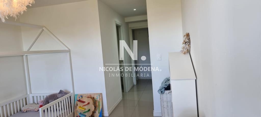 Vende Apartamento de 2 dormitorios en Roosevelt,