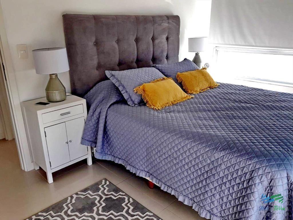 Apartamento en Roosevelt, 2 dormitorios, edificio