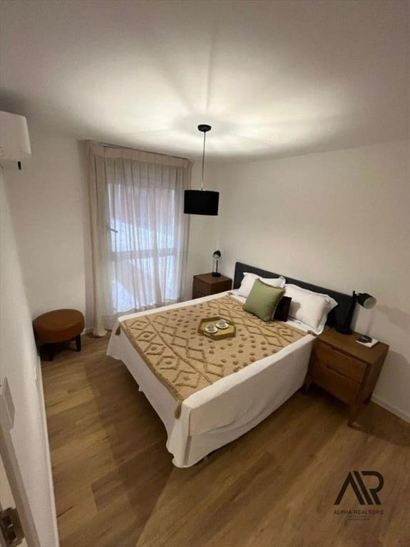 Apartamento de 2 dormitorios, con terraza y vista al mar...