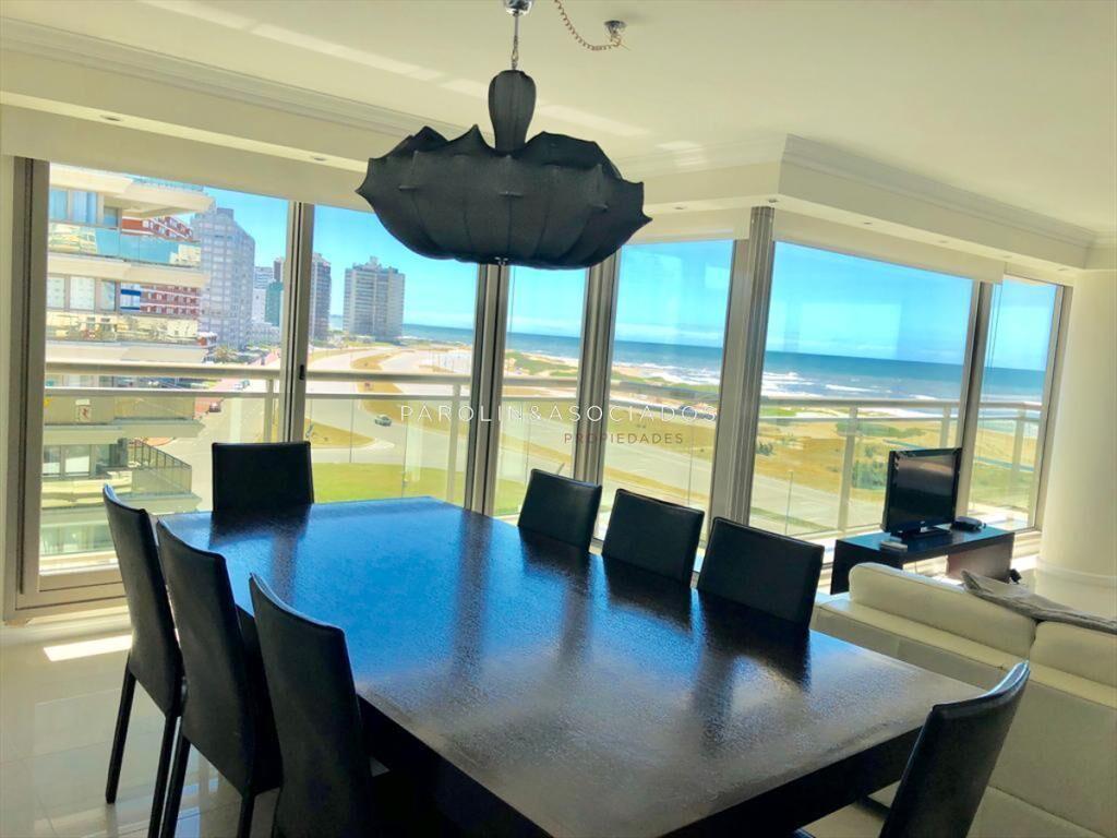 Apartamento en venta de 3 dormitorios en Torre