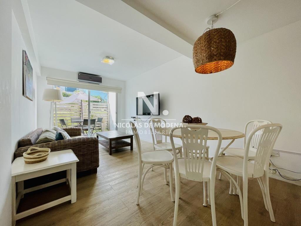 Apartamento de 2 Dormitorios en Montoya, La Barra