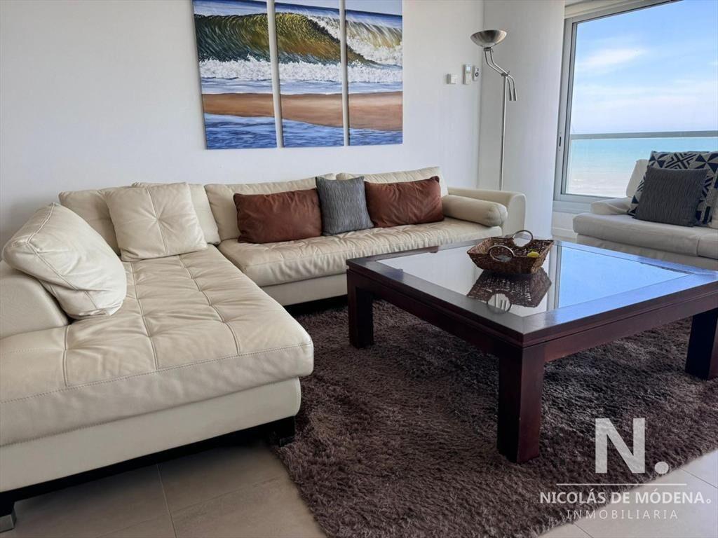 Impresionante apartamento de 2 dormitorios primera linea br