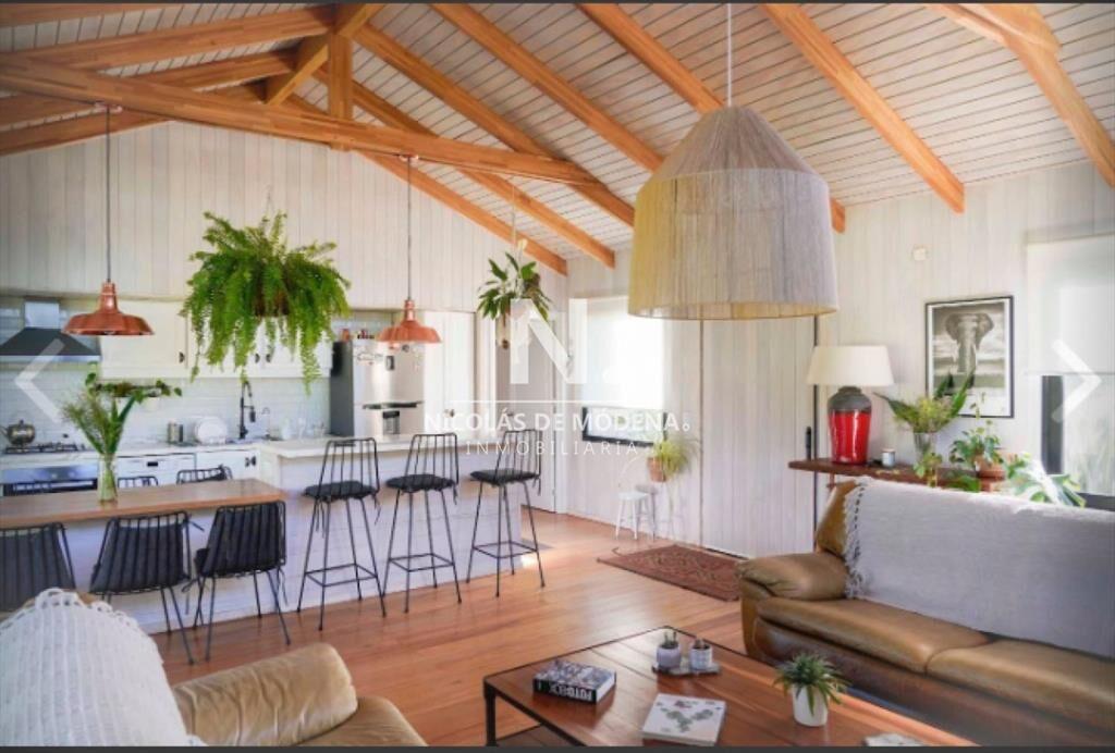 Casa de 3 dormitorios en El Tesoro - La Barra