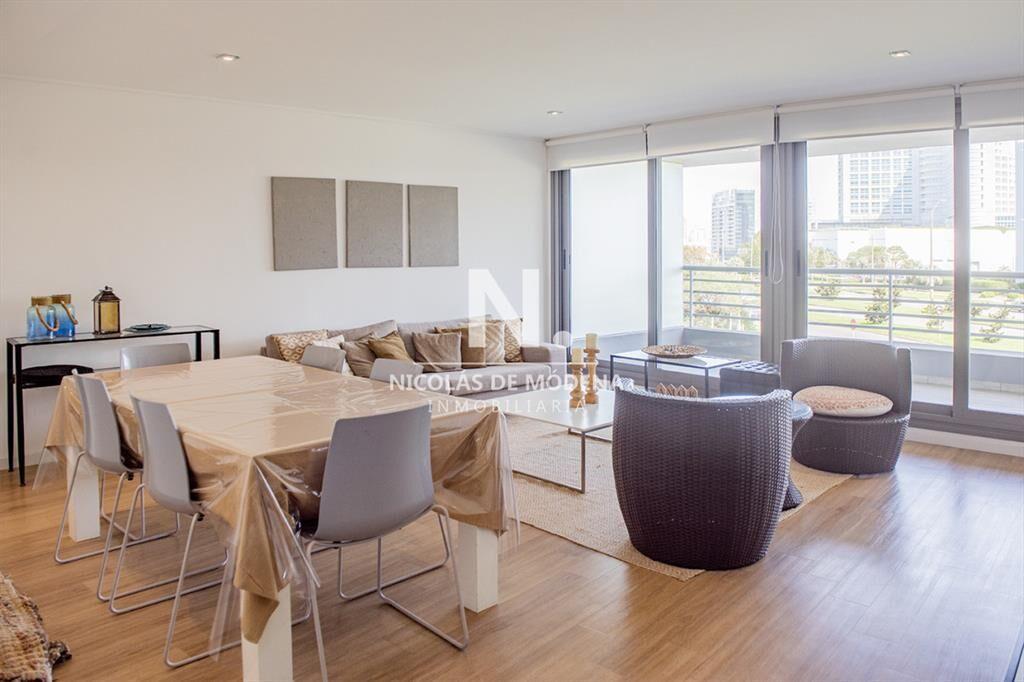 Vende apartamento en Alexander Boulevard de 2