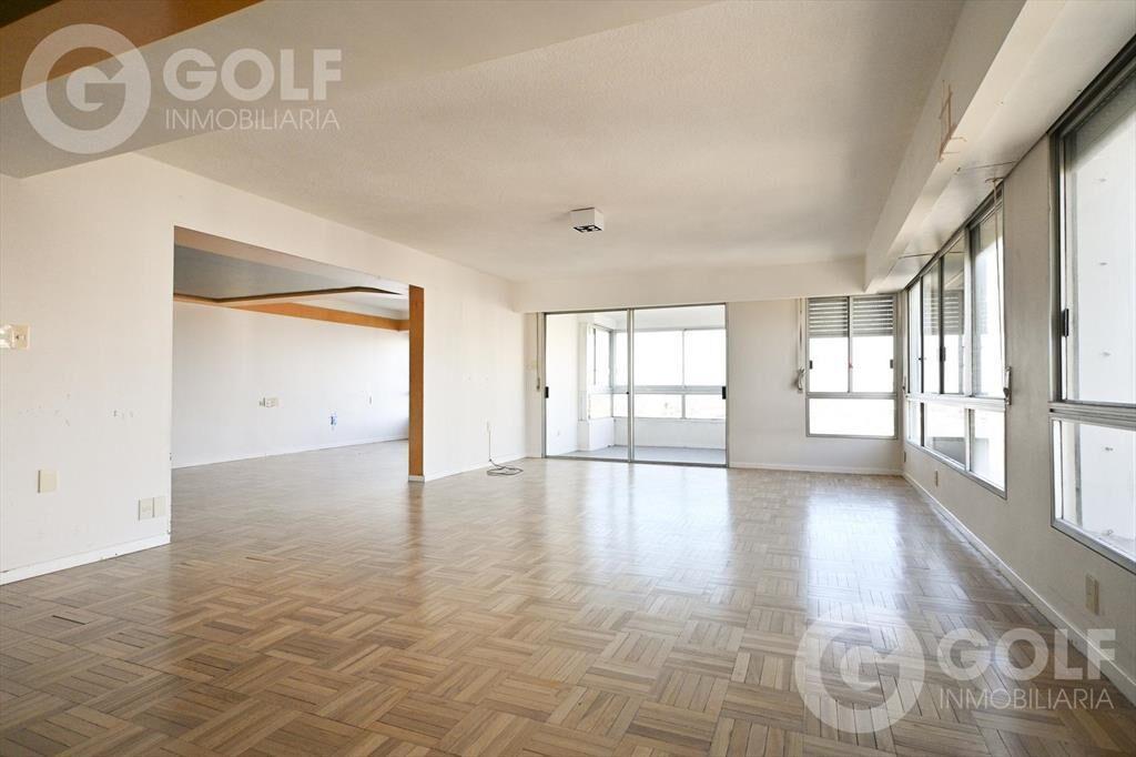 Apartamento en venta de 4 dormitorios en Puerto de Buceo