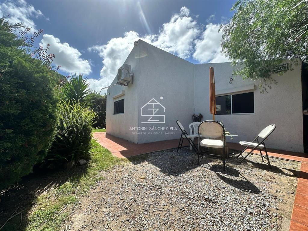Venta de casa en Tio Tom, Punta Ballena a 50 del