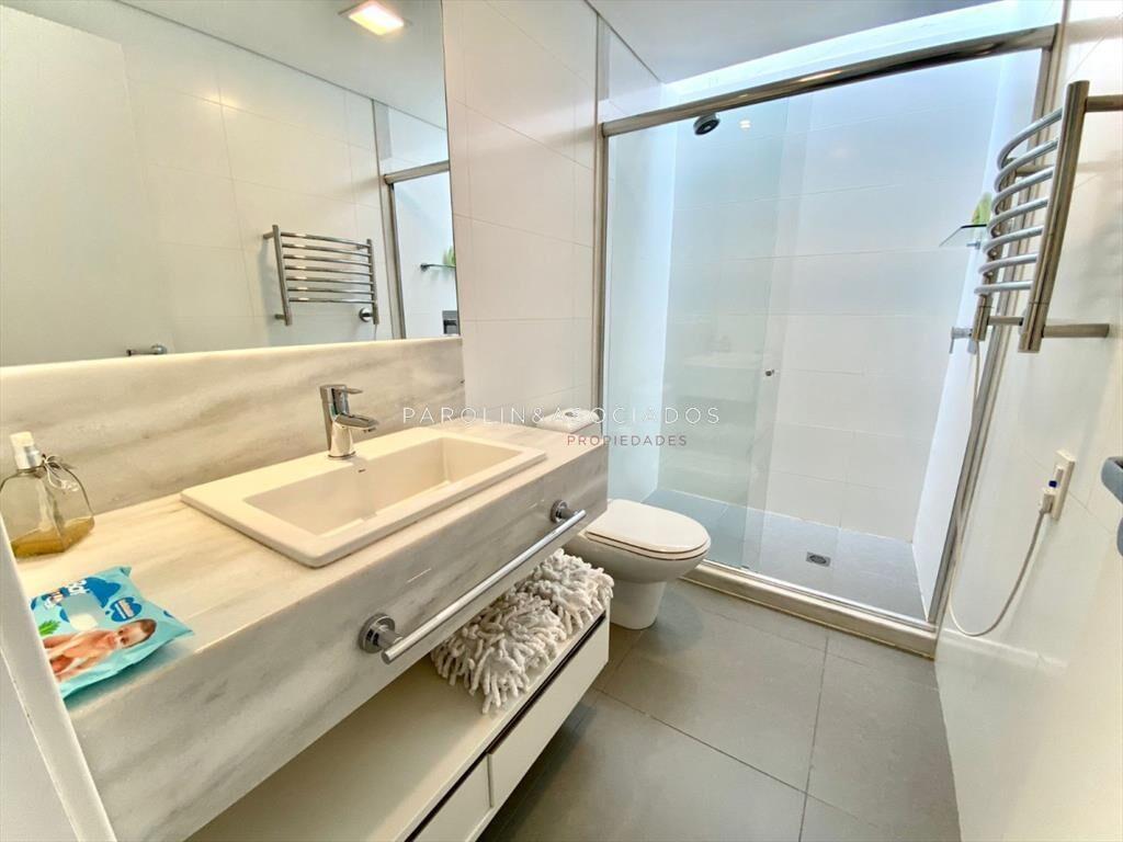 Casa en venta de 5 dormitorios en Mansa, Punta