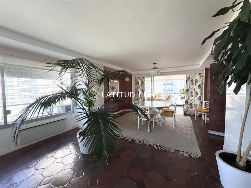 Apartamento en Pez Espada, 4 dormitorios