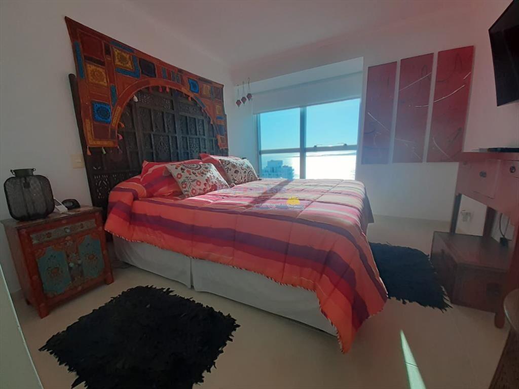 Pent house con vista directa a playa mansa