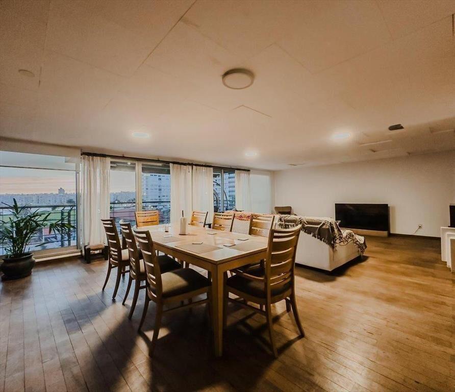 Venta de Apartamento Penthouse 3 Dormitorios y servicio