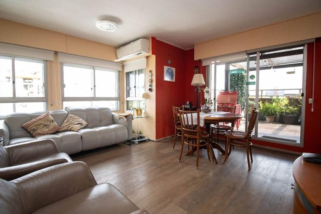 Venta apto 4 dormitorios, 3 baños y 2 cocheras