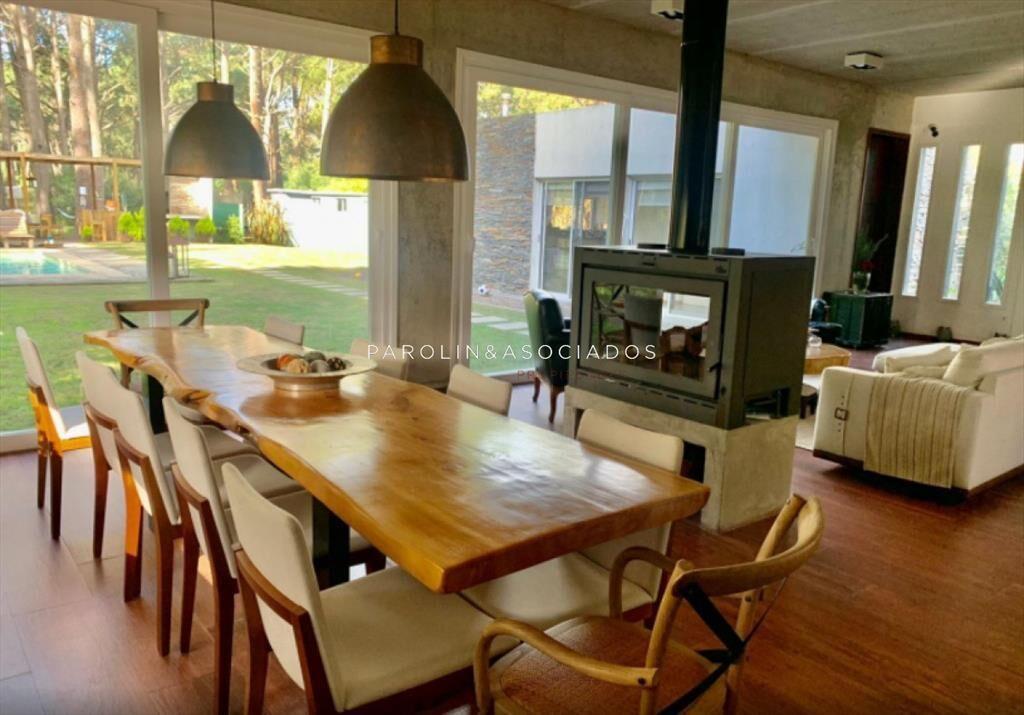 Casa en venta de 4 dormitorios en Montoya, Punta del Este.