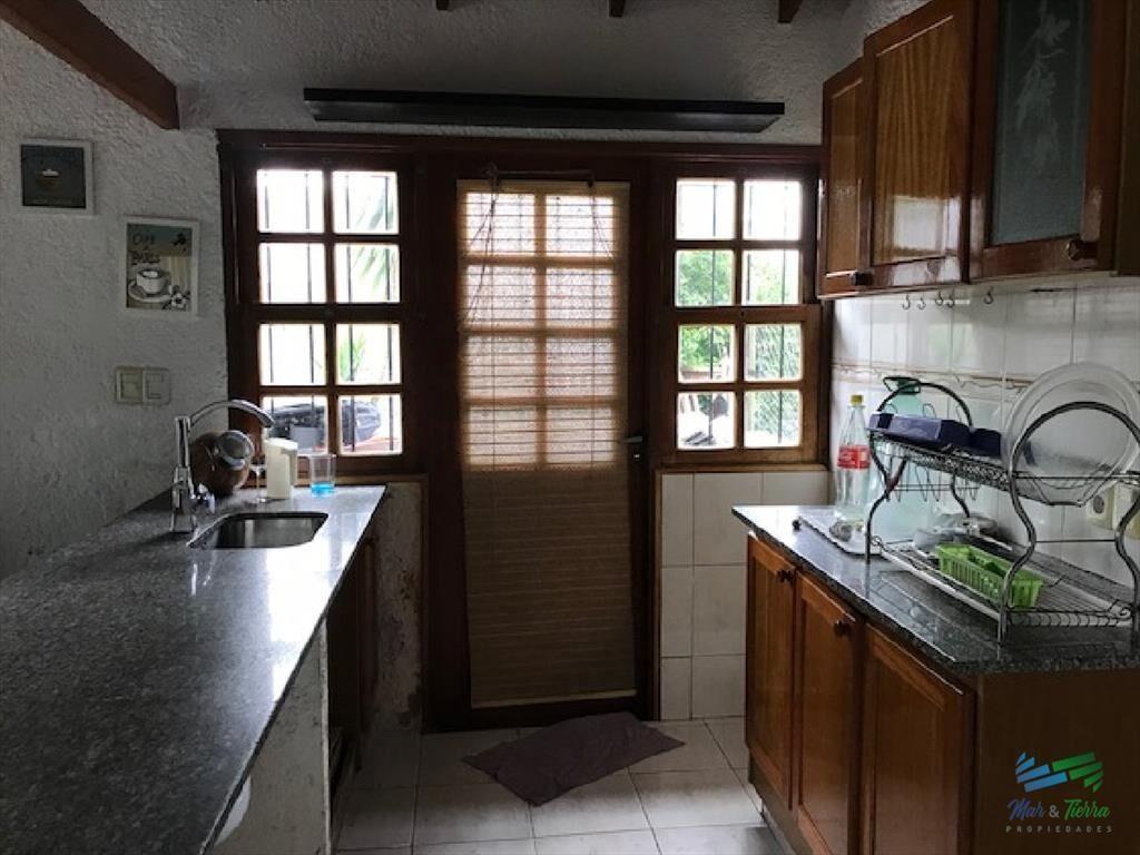 Muy linda casa en un barrio con buen entorno en Maldonado.