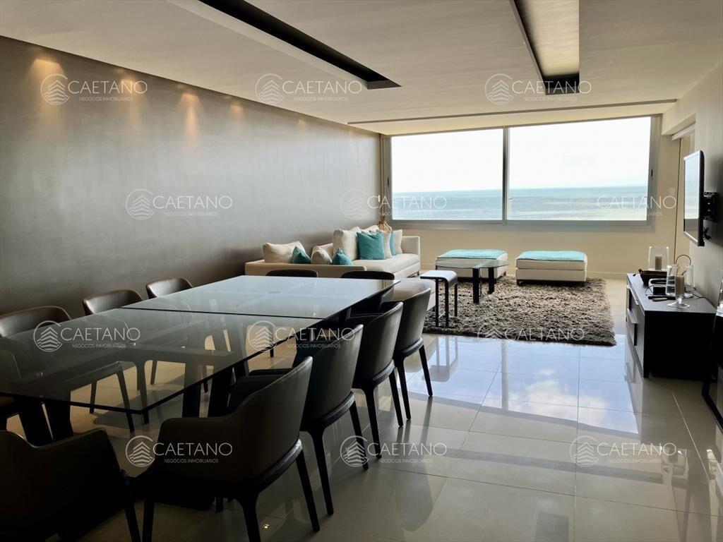 Espectacular apartamento frente a playa Brava en