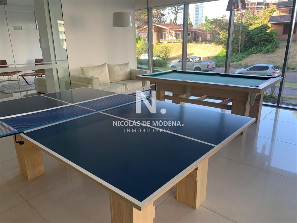 Apartamento de 2 dormitorios y 2 baños, con del
