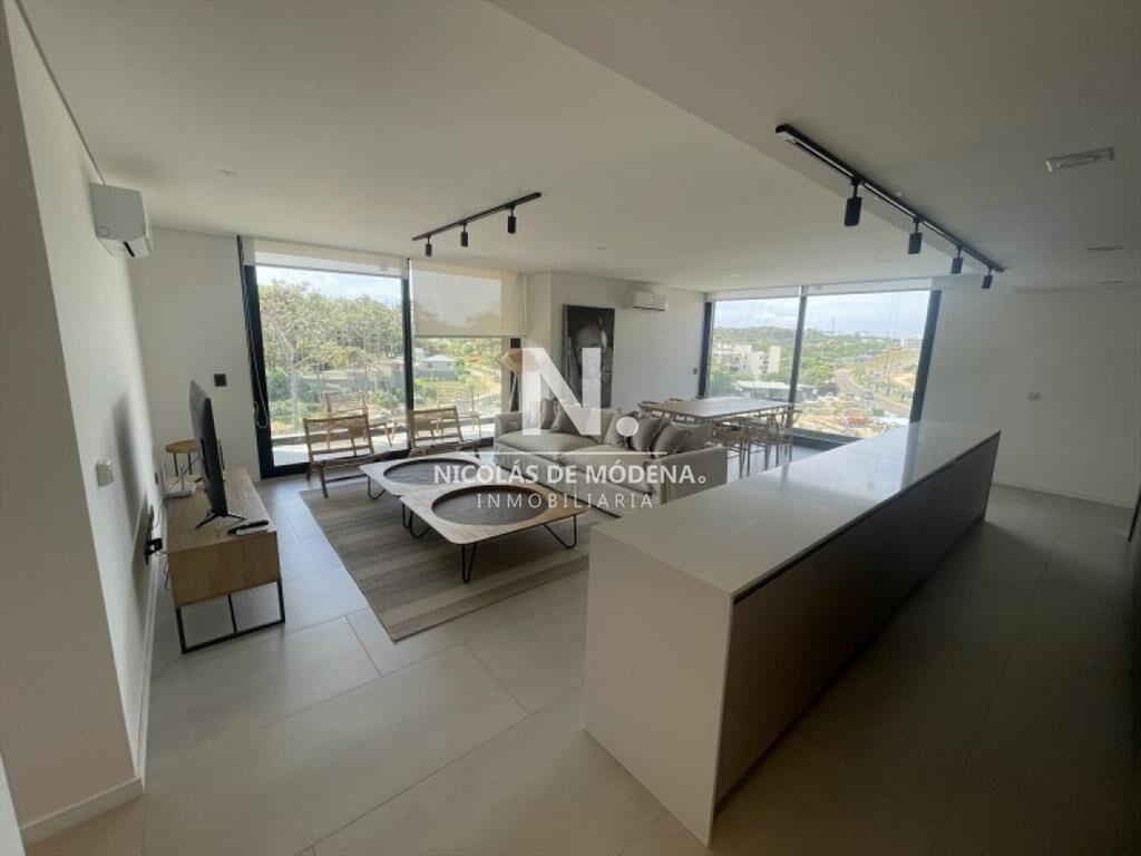 Vende PentHouse en la Barra, Manantiales de 3 dormitorios e