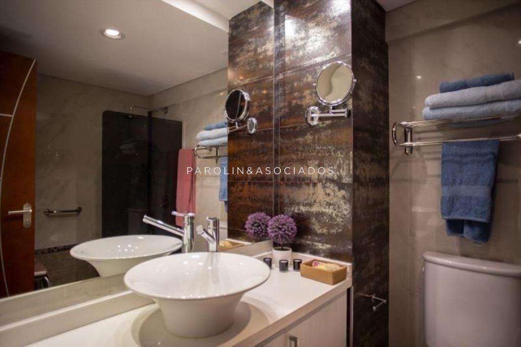 Apartamento en venta de 3 dormitorios en Miami