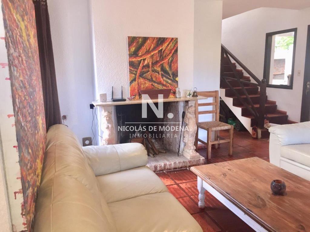 Venta de Casa 4 DORMITORIOS en La Barra, Punta