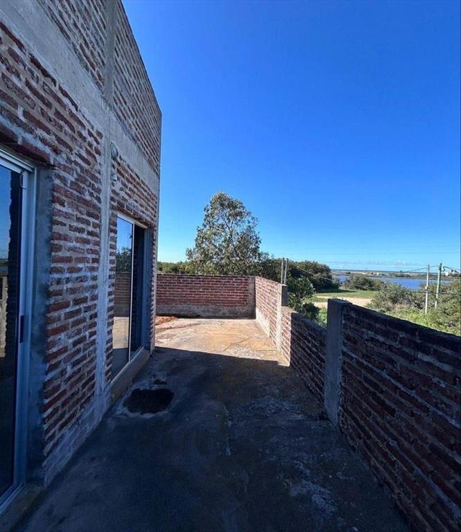 Terreno con construcción sin terminar en Santa Monica