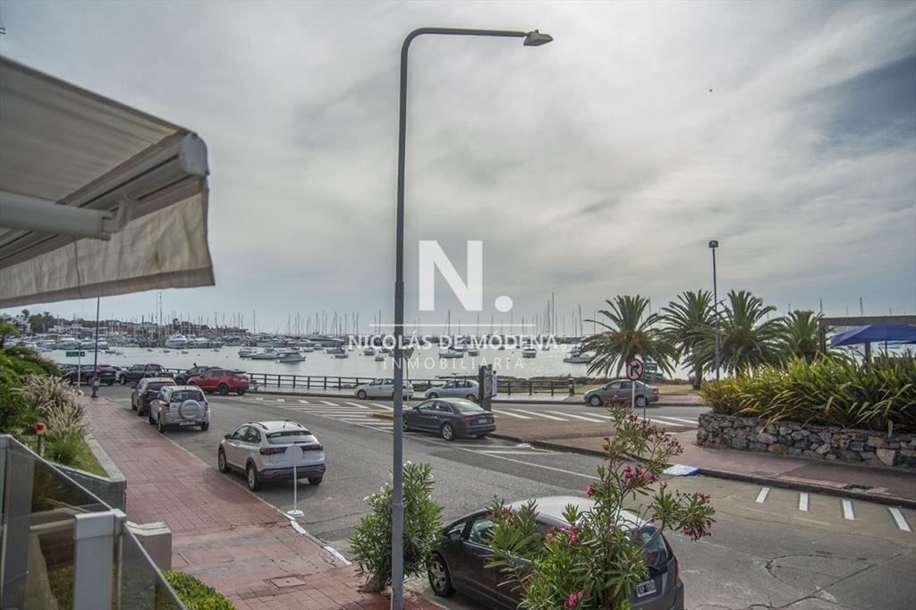Departamento proximo al Puerto con barbacoa y