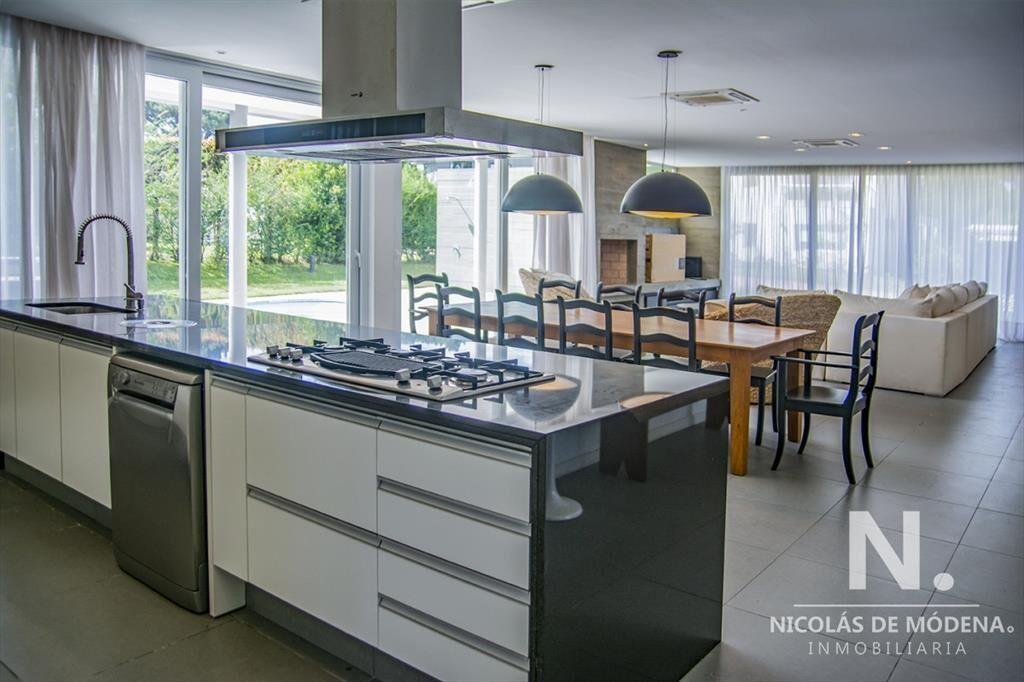 En venta y alquiler  casa amplia de 5 dormitorios en Mansa