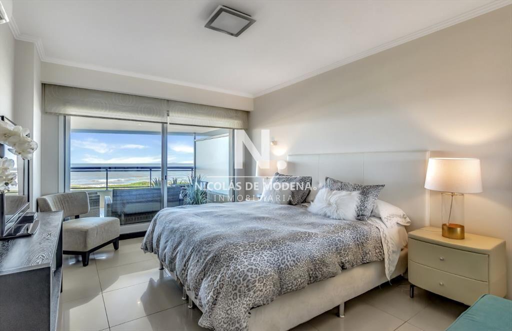 Venta Apartamento en Punta del Este Torre Lobos