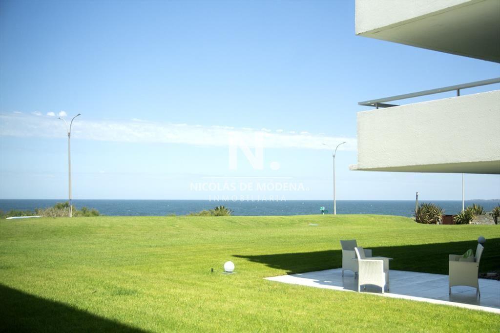 En venta apartamento de 3 dormitorios en Pinares