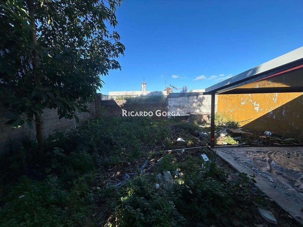 Casa en venta para reciclar sobre Carlos Maria Ramirez -...