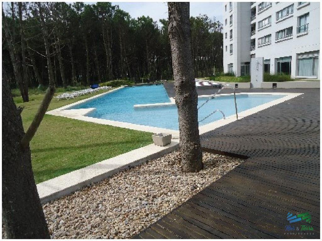 Vendo apartamento 2 dormitorios con vista al mar