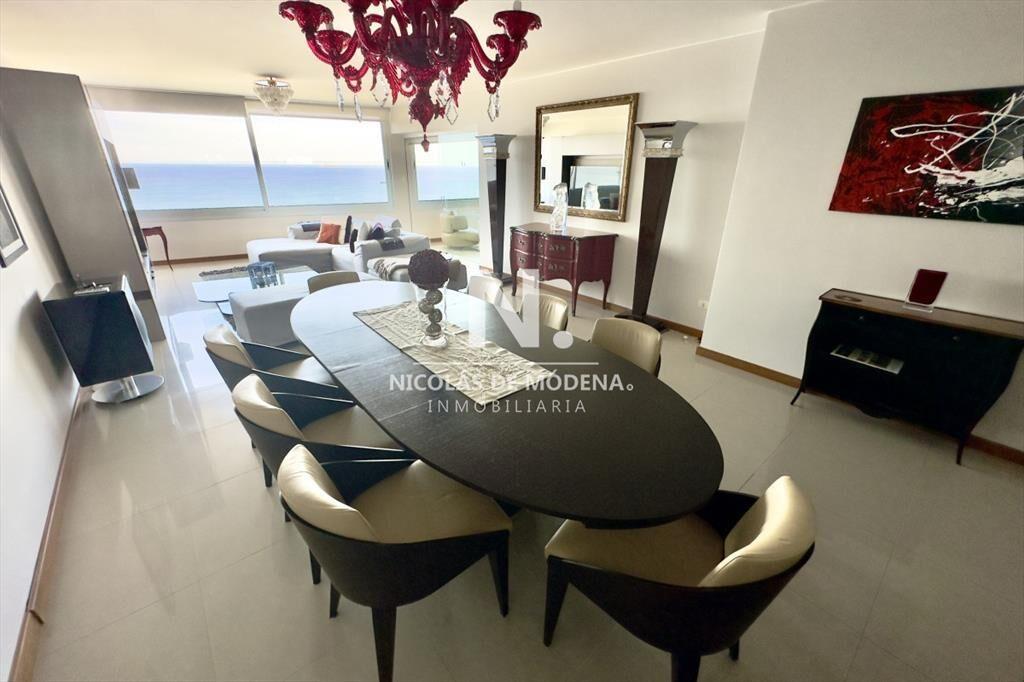 Apartamento de 3 dormitorios en torre de categoría - Prime