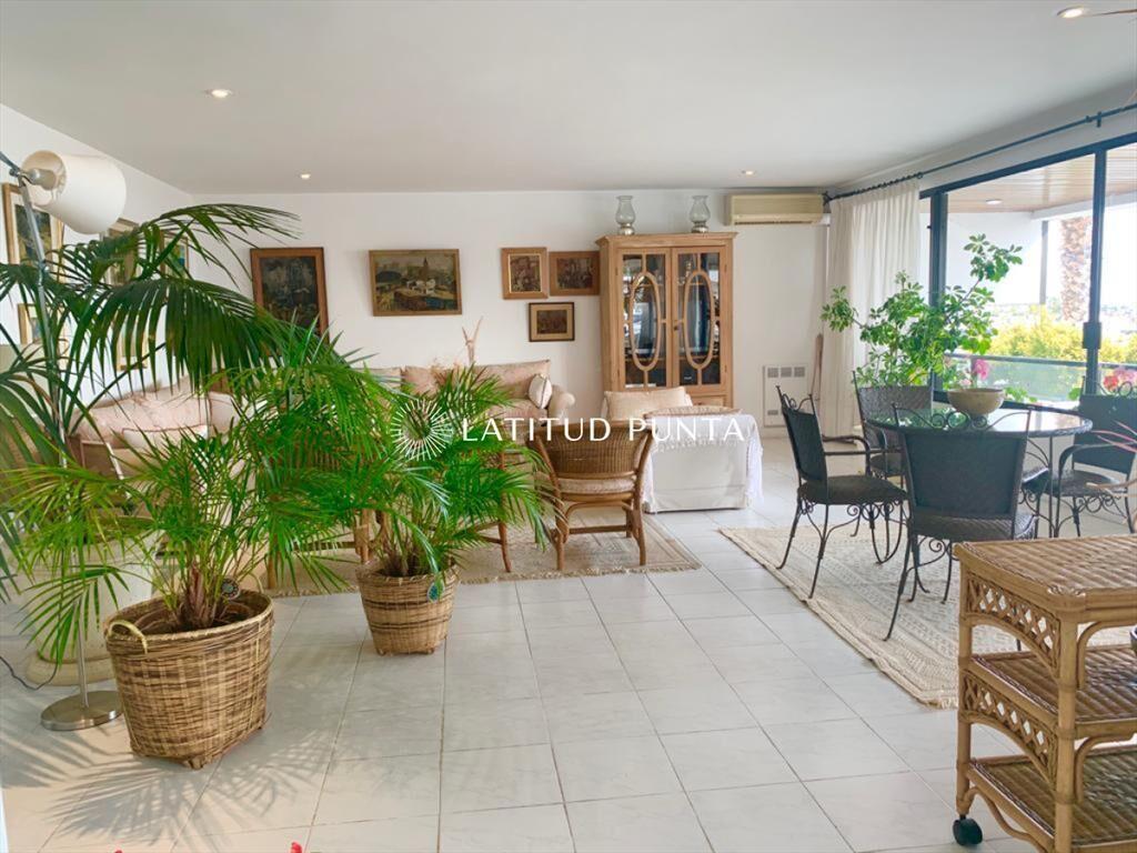 Apartamento frente al Puerto