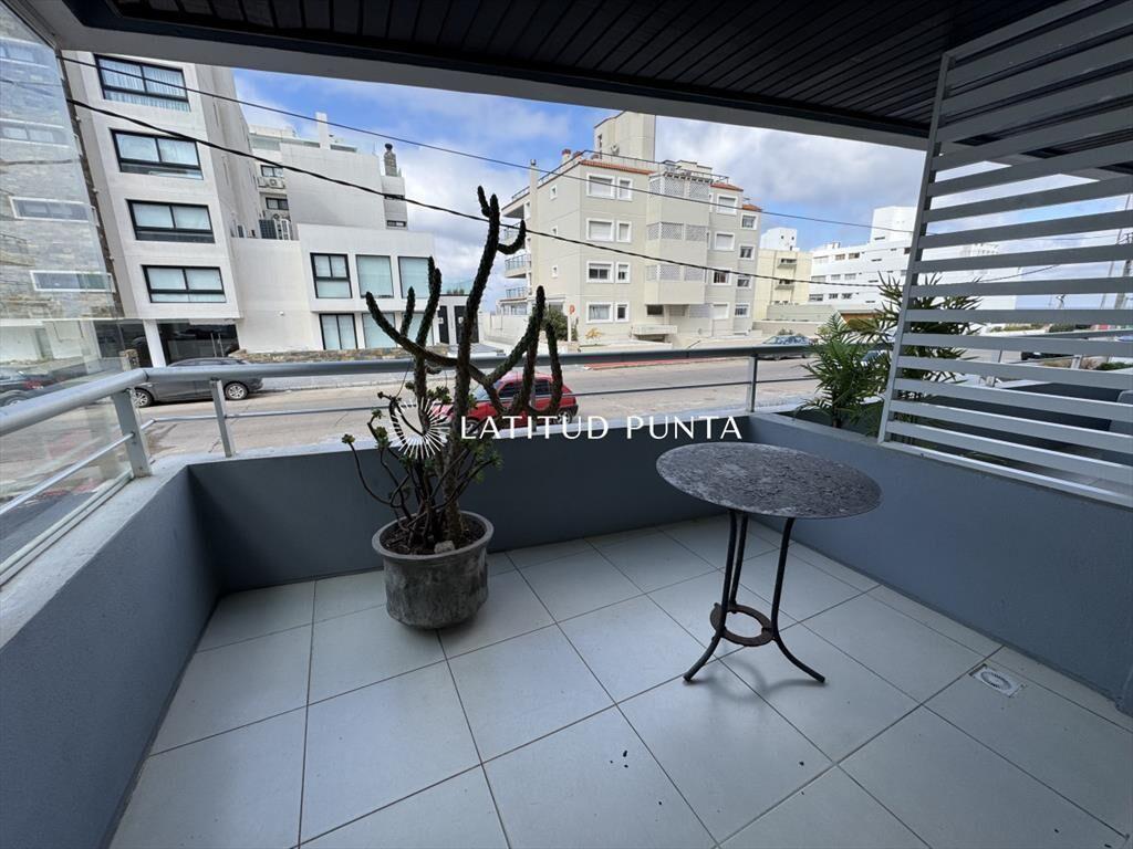 Apartamento en península con piscina propia, 3