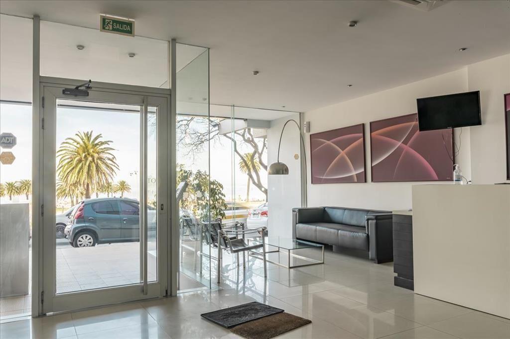 Oficina VENTA CON RENTA - Parque Rodó