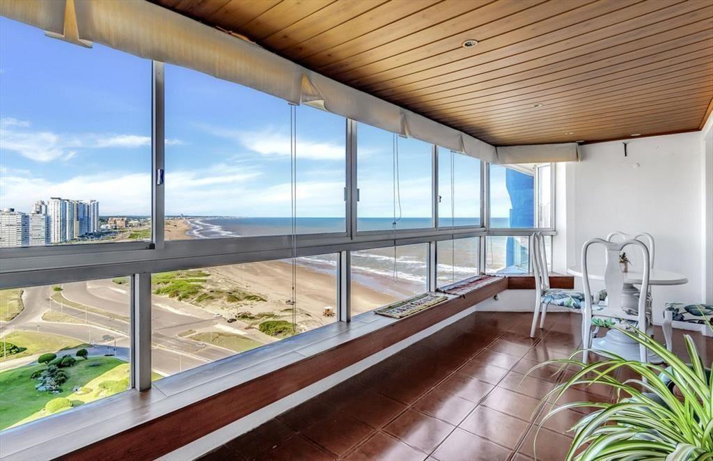 Apartamento 4 dormitorios venta vista a la brava