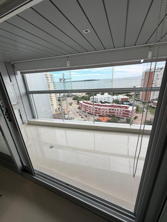Departamento esquinero en Miami Boulevard de 3 en
