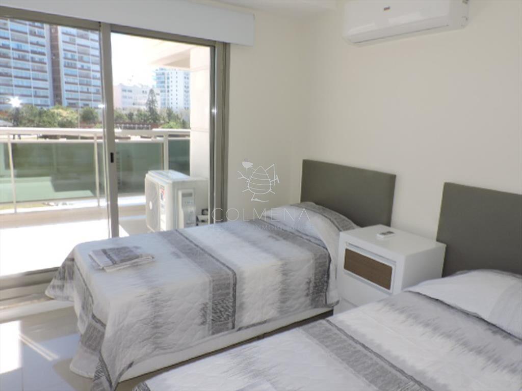 Apartamento en parada 1 de la brava - Consulte